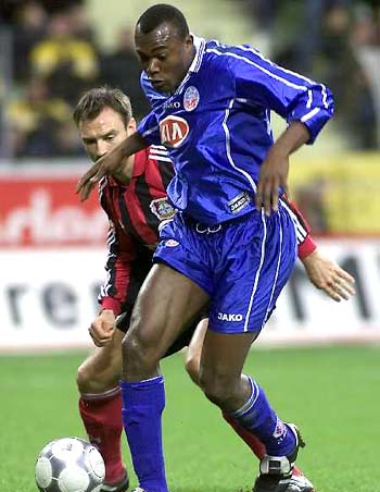 和球场上的 和球场上的